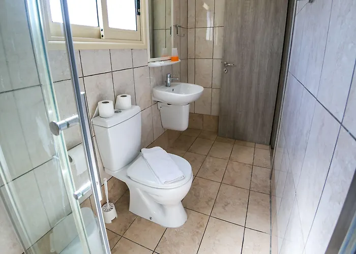 Crystallo Apart Otel Pafos