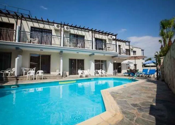 Crystallo Apart Otel 4*