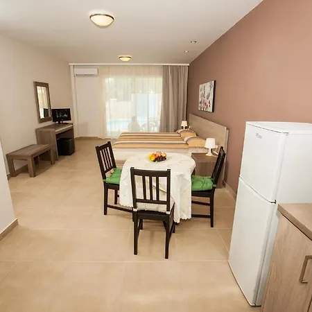 Crystallo Hotel de apartamente