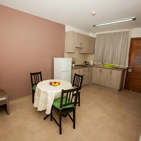 Hotel apartamentowy Crystallo 4*