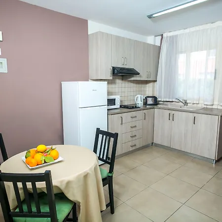 Crystallo Aparthotel Paphos