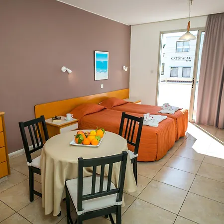 Crystallo Hotel de apartamente 4*