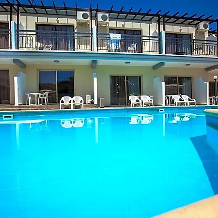 Hotel apartamentowy Crystallo Pafos