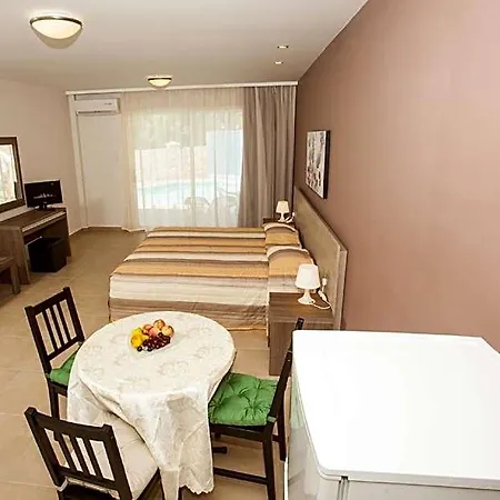 Aparthotel Crystallo 4*