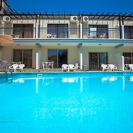 Aparthotel Crystallo 4*