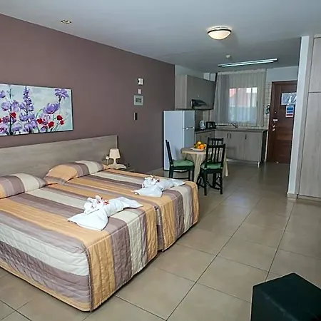 Aparthotel Crystallo Paphos