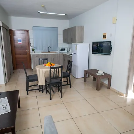 Crystallo Aparthotel 4*