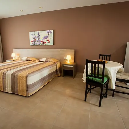 Aparthotel Crystallo