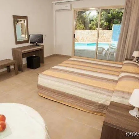Crystallo Apart Otel