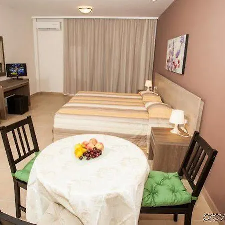 Crystallo Apart Otel