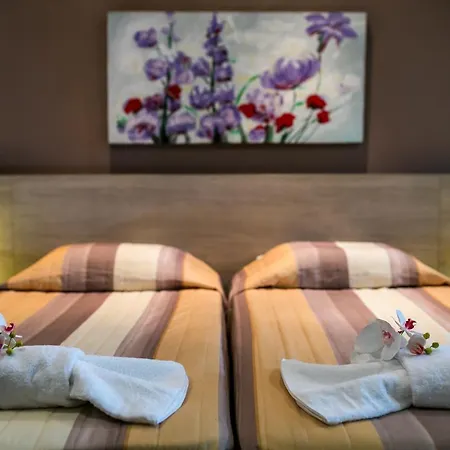 Aparthotel Crystallo