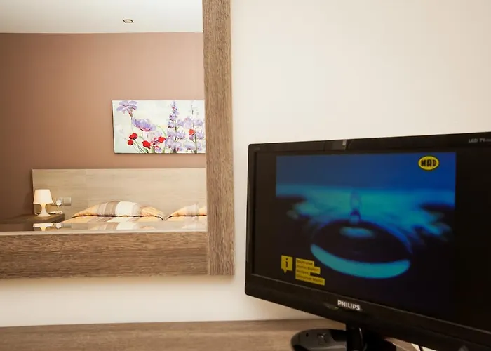 Crystallo Aparthotel Paphos