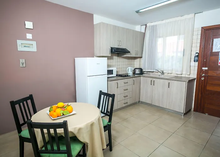 Crystallo Aparthotel Paphos