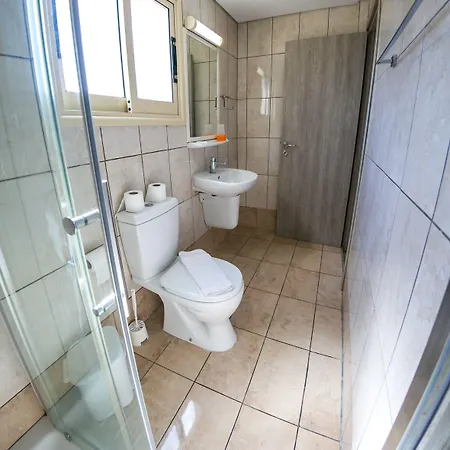 Crystallo Aparthotel Paphos